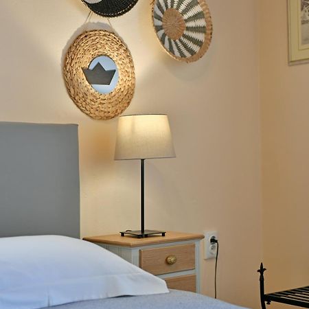 Athina Guesthouse 이드라 외부 사진
