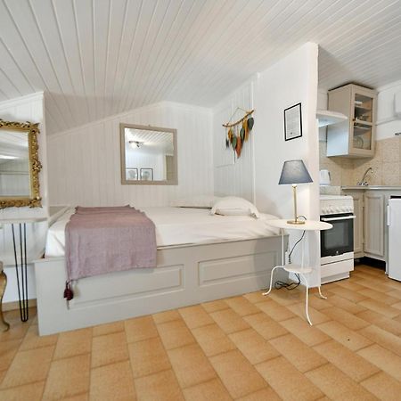 Athina Guesthouse 이드라 외부 사진