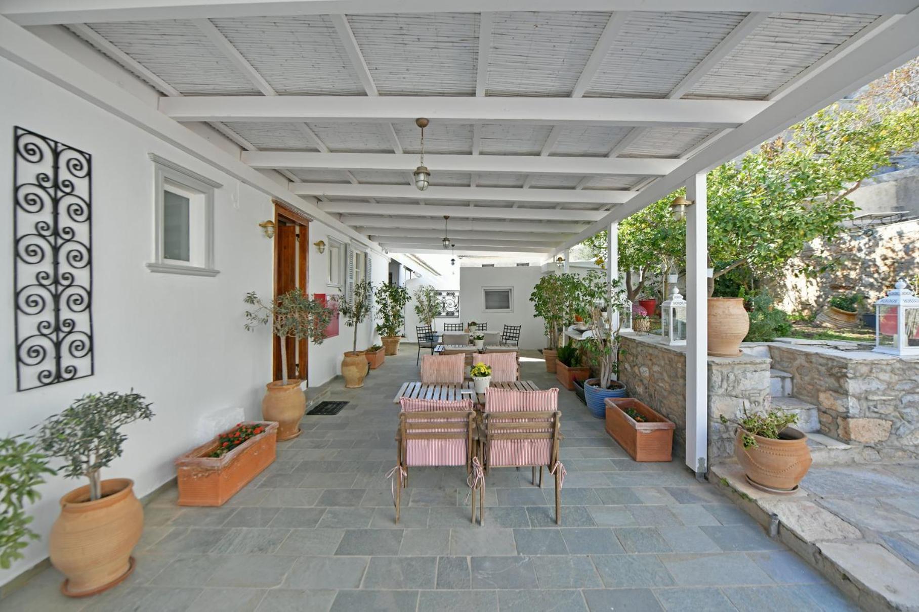 Athina Guesthouse 이드라 외부 사진