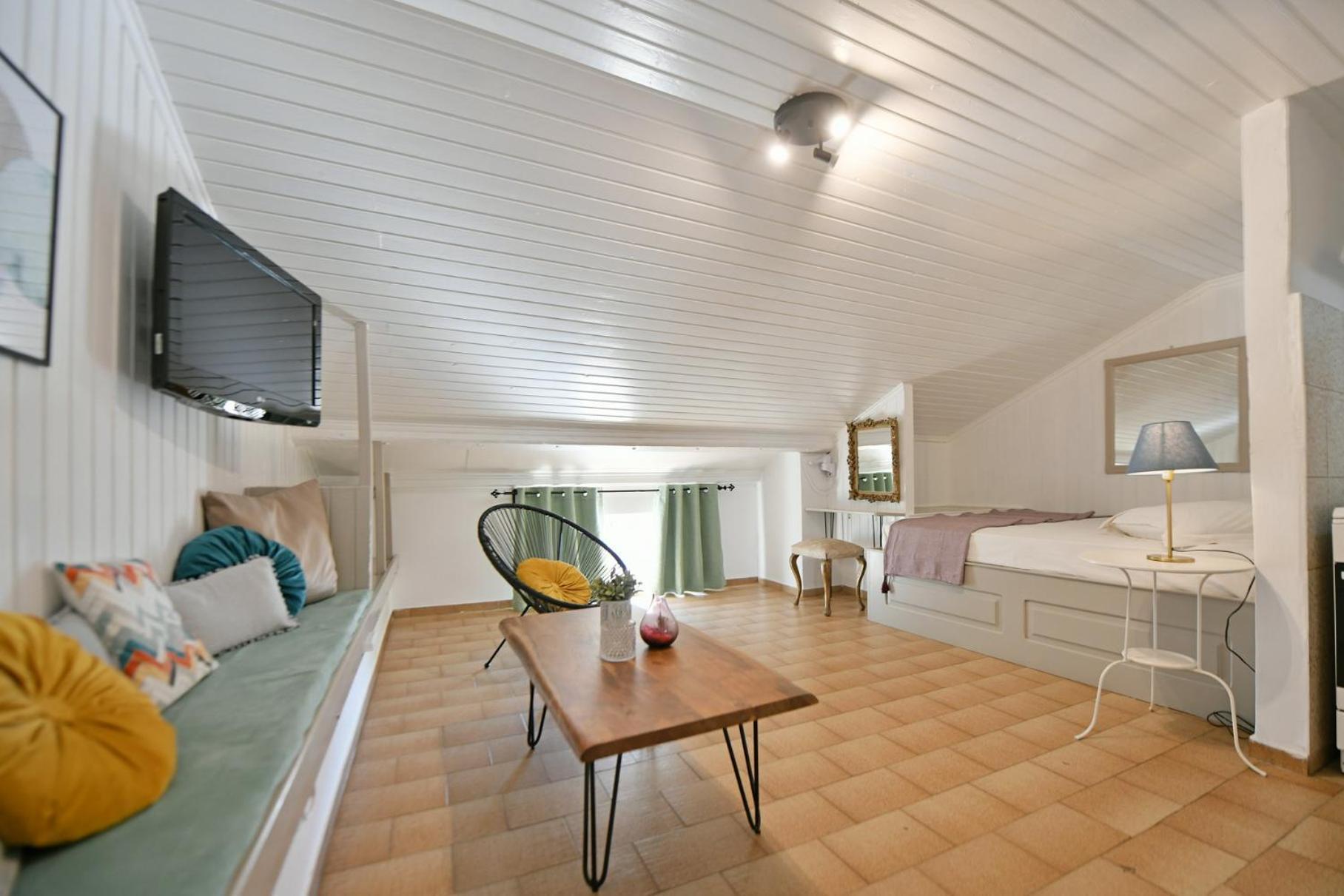 Athina Guesthouse 이드라 외부 사진