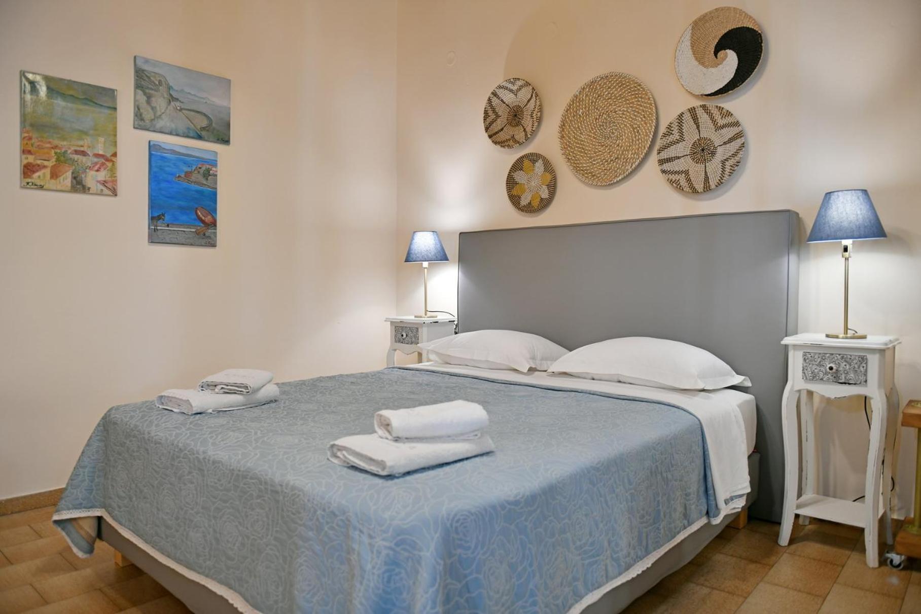Athina Guesthouse 이드라 외부 사진